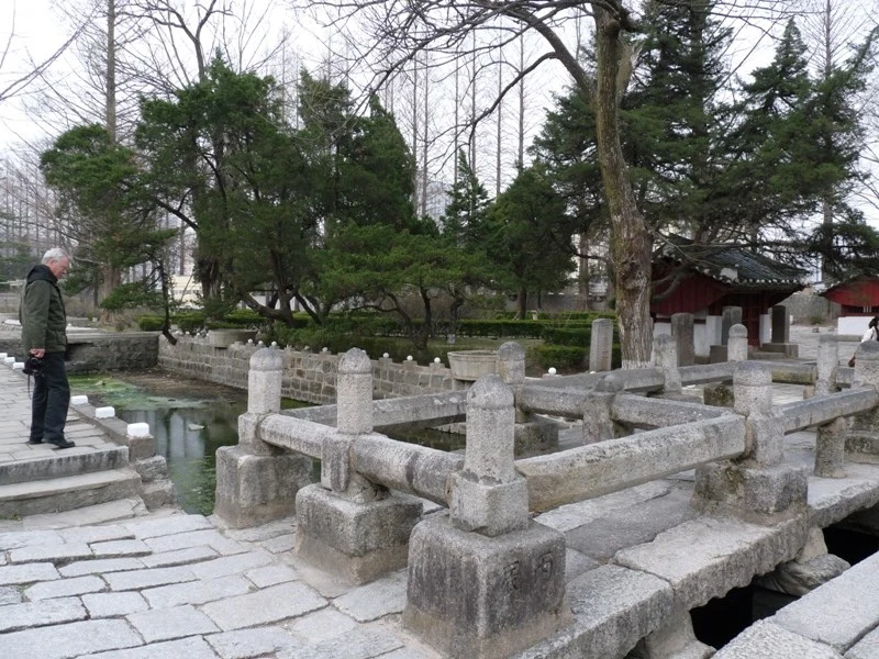 개성 선죽교 돌다리와 돌난간